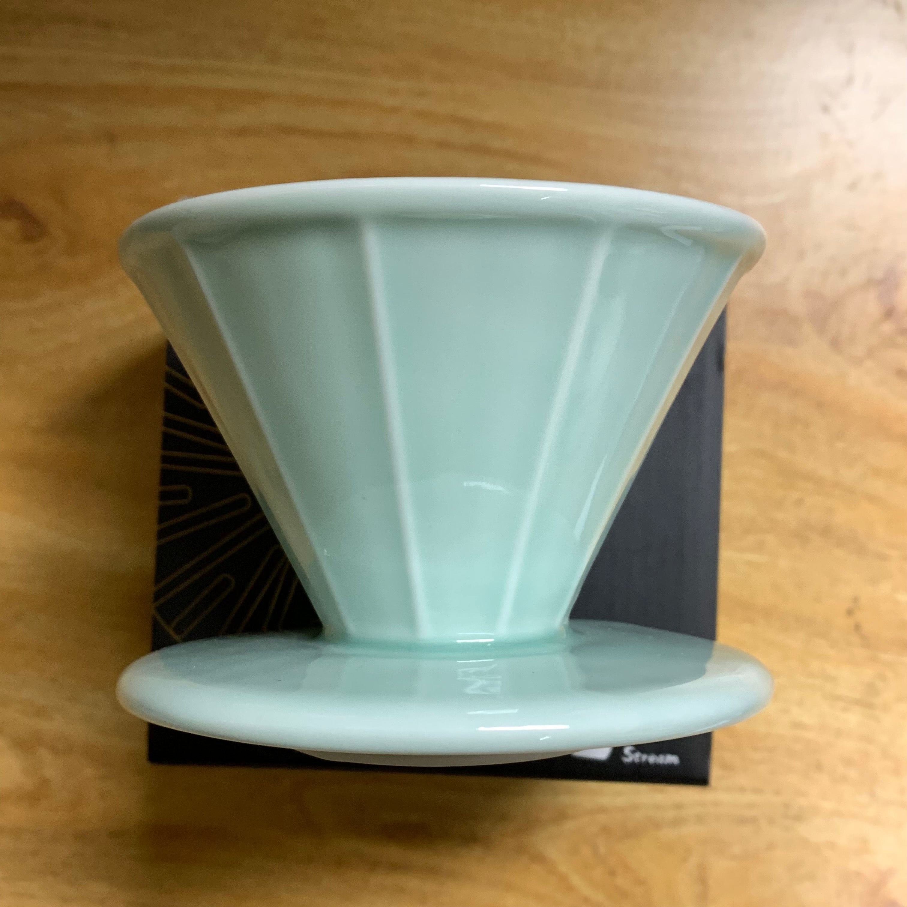 現貨|全港免運|FENGJEN - S川流 Stream 台灣製 手工製作陶瓷咖啡濾杯 Coffee Dripper 青瓷釉 (1-2人份)【送一包HARIO V60 VCF-01濾紙 100張】