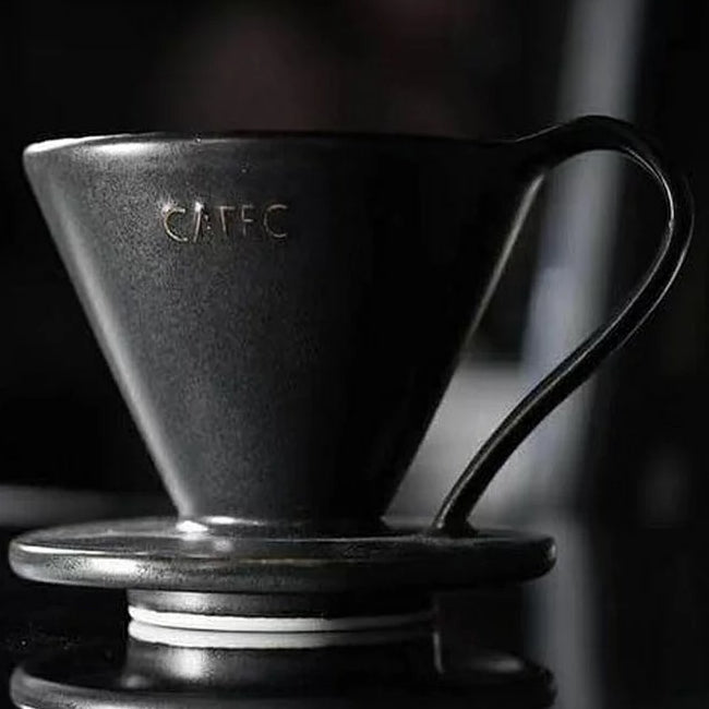 現貨|全港免運|CAFEC- 三洋産業 日本製 有田燒錐形陶瓷花瓣濾杯 手沖咖啡濾杯 Flower Dripper 1cup CFD-1【平行進口】