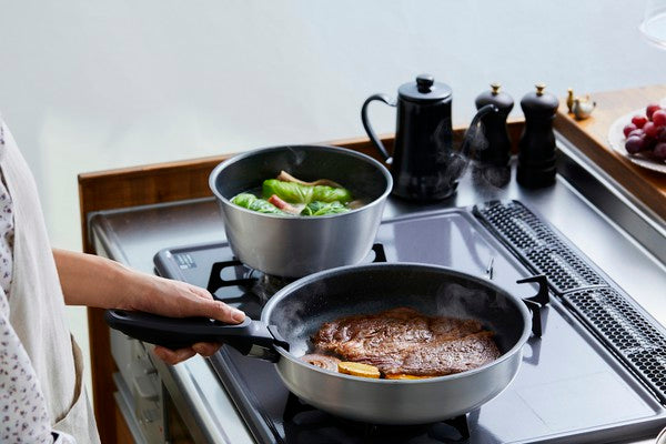 預訂|全港免運|Iris Ohyama - 日本品牌 深型設計 可拆式把手鍋具廚具套裝 IH對應 (4件裝)【平行進口|約10-15個工作日內寄出】