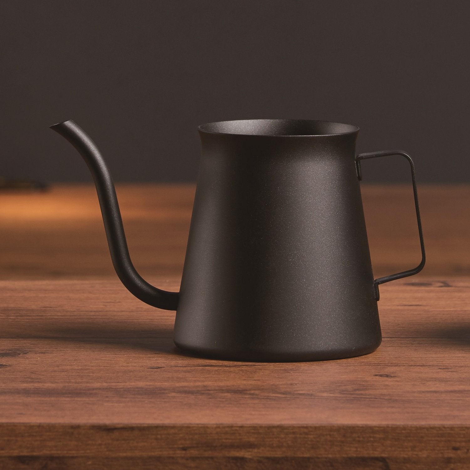 (預訂|全港免運) HARIO V60 啞光黑迷你掛耳細口手沖壺 Mini Drip Kettle (KASUYA 粕谷哲 Model 300ml ) KDK-30-BM【約10-15個工作日內寄出】 - Premium Mall HK