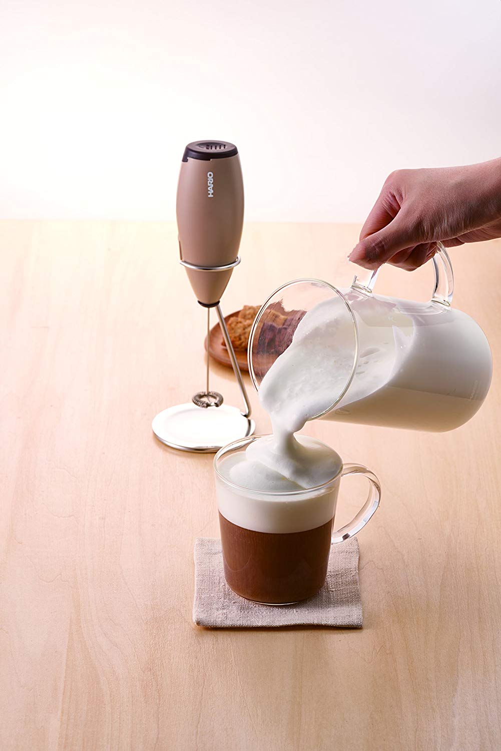 (現貨|全港免運) HARIO 手持電動奶泡器 附支架 Creamer CZ-1BR【平行進口】 - Premium Mall HK