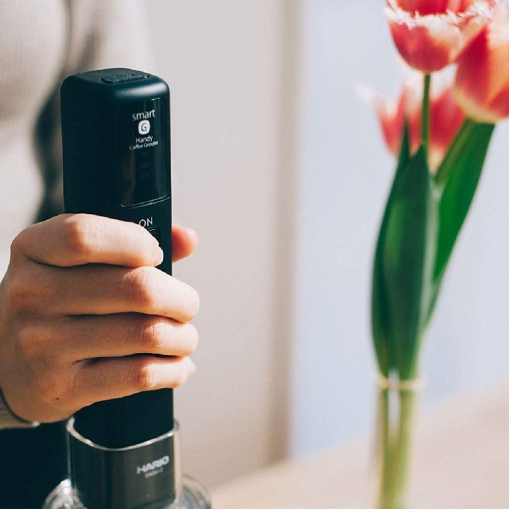 日本預訂|全港免運|Hario - SMART-G 電動咖啡豆研磨機 (*手搖磨豆器需另外購買*) 手磨變電磨小助手 Mobile Mill STICK EMS-1B【平行進口|約2-3星期內寄出】