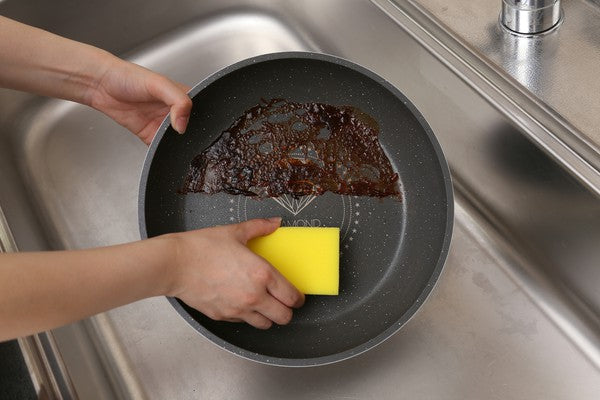 預訂|全港免運|Iris Ohyama - 日本品牌 可拆式把手 慳位方便 鑽石塗層鍋具廚具套裝 IH對應 (12件裝 白色)【約2-3星期內寄出】