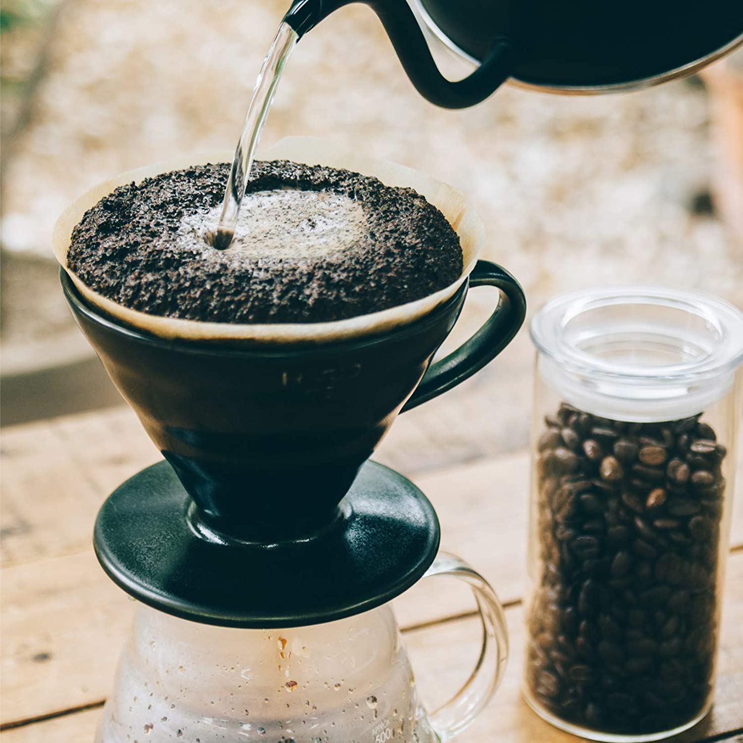 (預訂|全港免運) HARIO V60 02 陶瓷咖啡濾杯 Ceramic Dripper 1-4杯 VDC-02【約10-15個工作日內寄出】 - Premium Mall HK