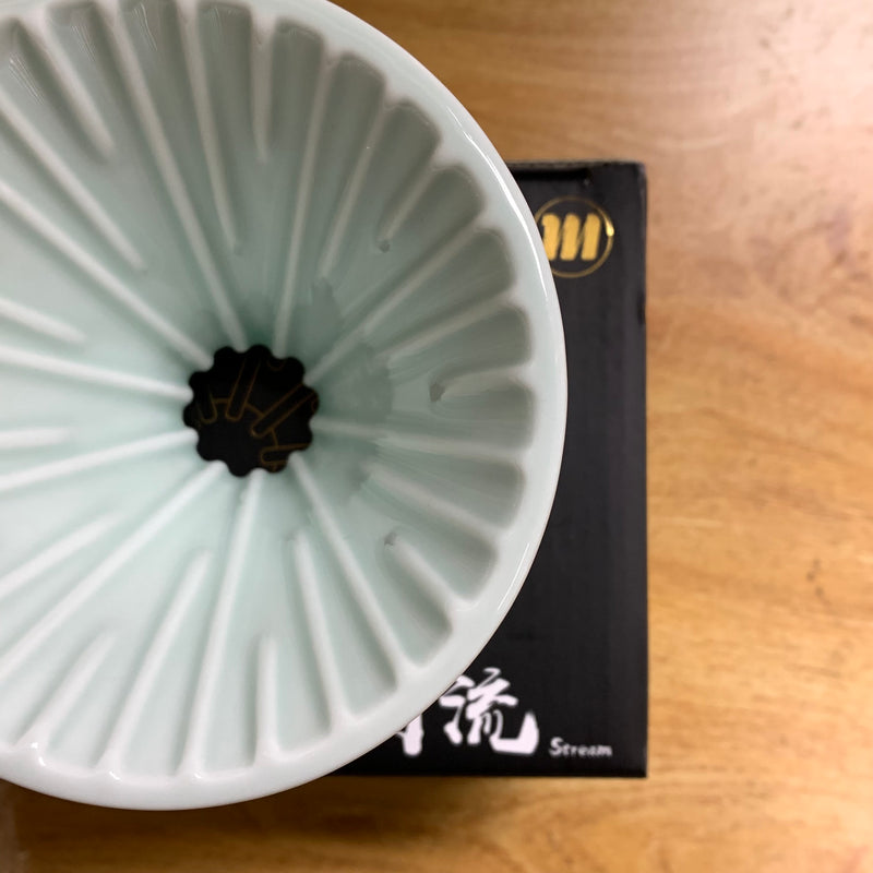 現貨｜全港免運｜FENGJEN - S川流 Stream 台灣製 手工製作陶瓷咖啡濾杯 Coffee Dripper 青瓷釉 (1-2人份)【送一包HARIO V60 VCF-01濾紙 100張】