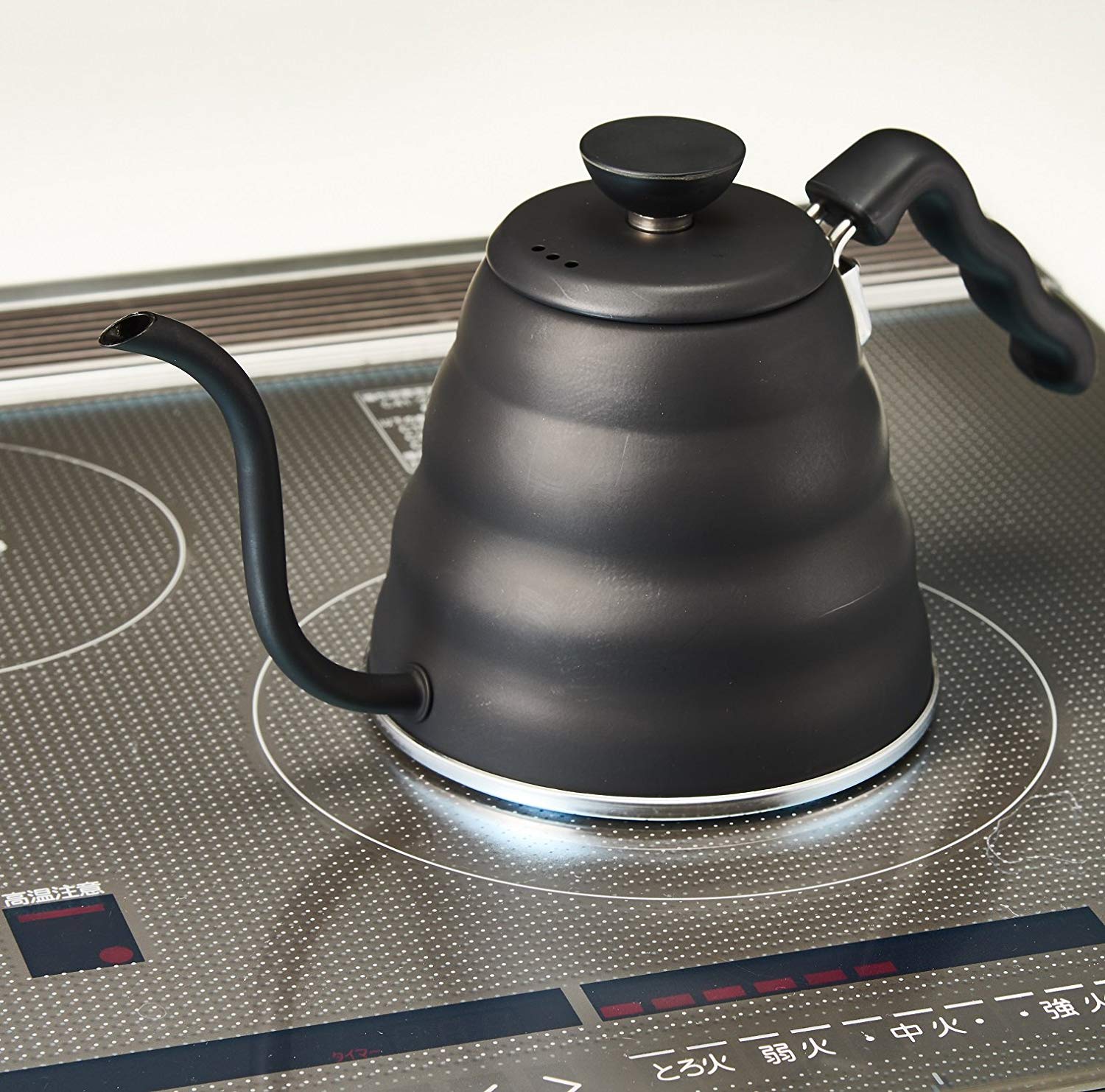 (預訂｜全港免運) HARIO V60 Matte Black 雲朵不銹鋼細口手沖壺 Drip Kettle VKB-120-MB (滿水1200ml｜實用800ml) 【約10-15個工作日內寄出】 - Premium Mall HK