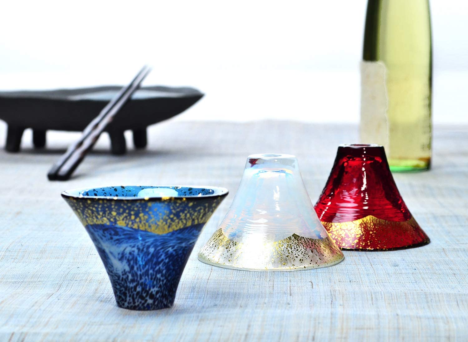(預訂｜全港免運) 日本製 東洋佐Toyo-Sasaki Glass 富士山招福杯 金箔配色 清酒冷酒玻璃杯 (金白&金紅 一套2隻 65ml)【約10-15個工作日內寄出】 - Premium Mall HK 你的優質網店之選